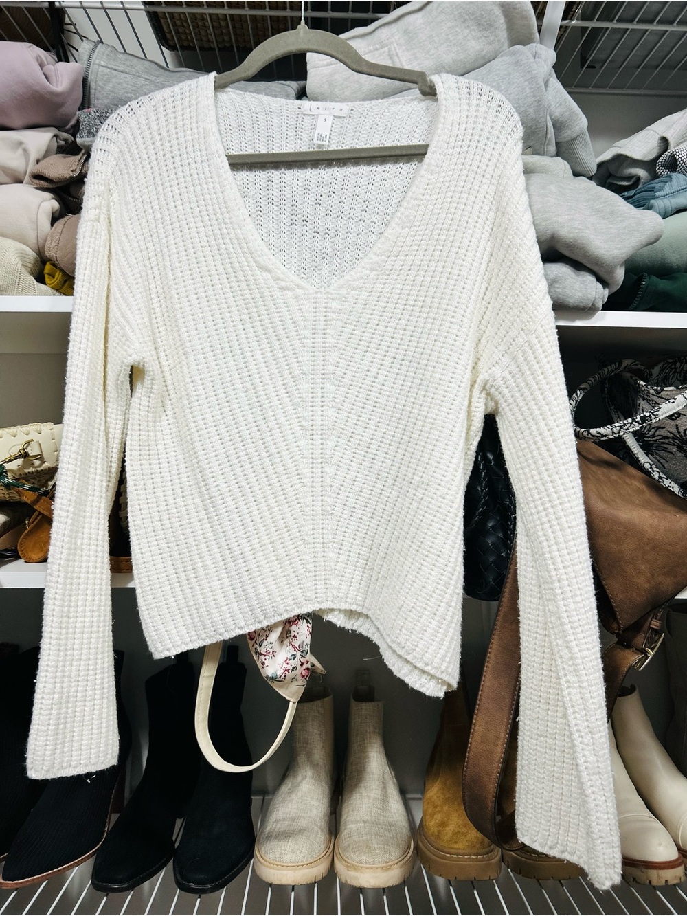 Women’s Leith Bell Sleeve Knit Vneck Sweater